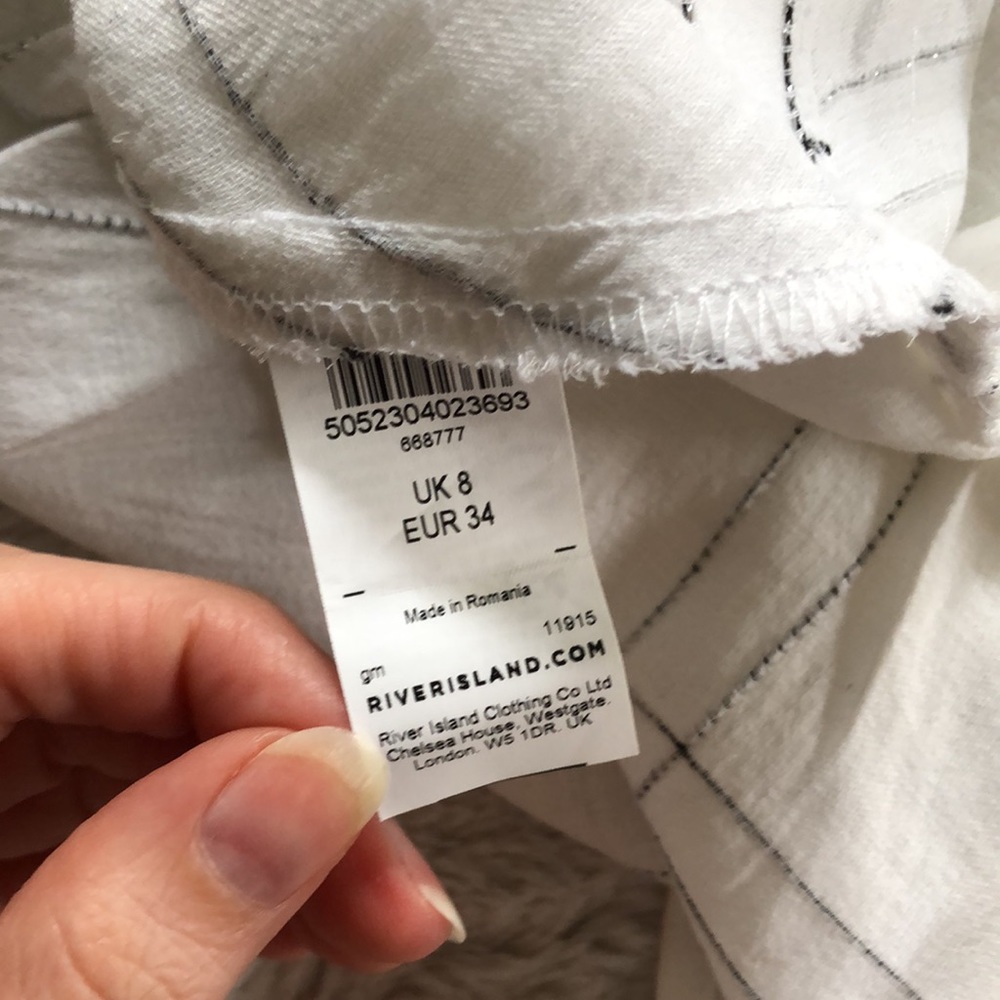 River Island white check sleeveless wrap front blouse - Picture 3 of 8